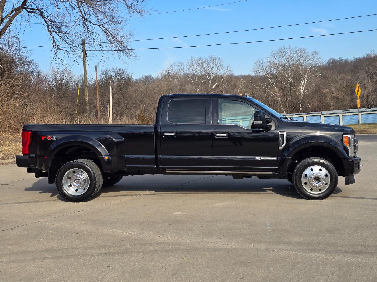 Ford F-450 SD Lariat Crew Cab DRW 4WD 2019