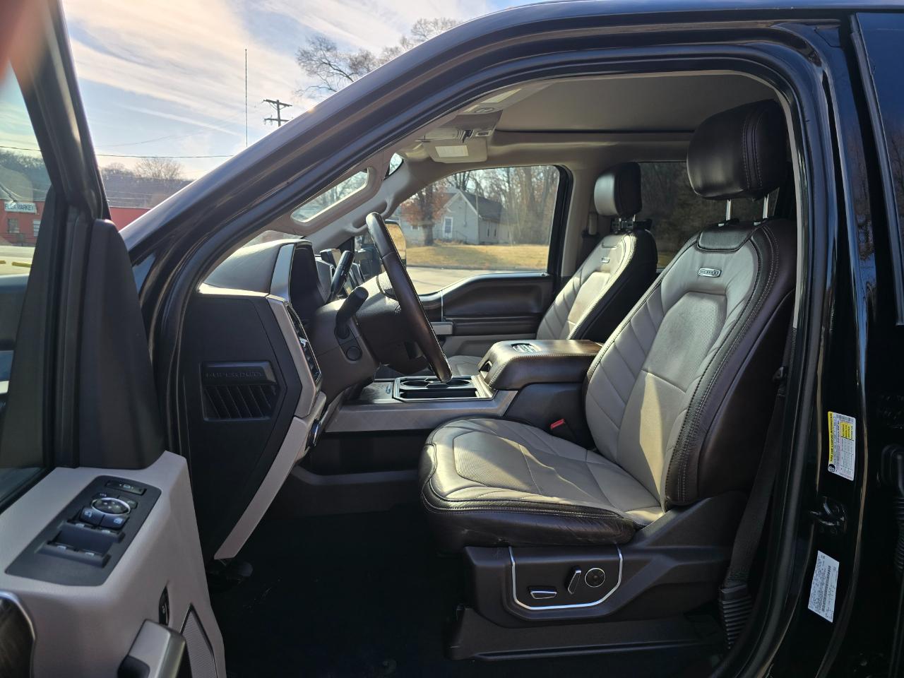 Ford F-450 SD Lariat Crew Cab DRW 4WD 2019