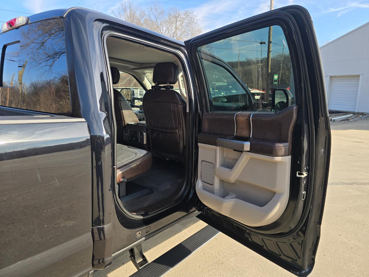 Ford F-450 SD Lariat Crew Cab DRW 4WD 2019