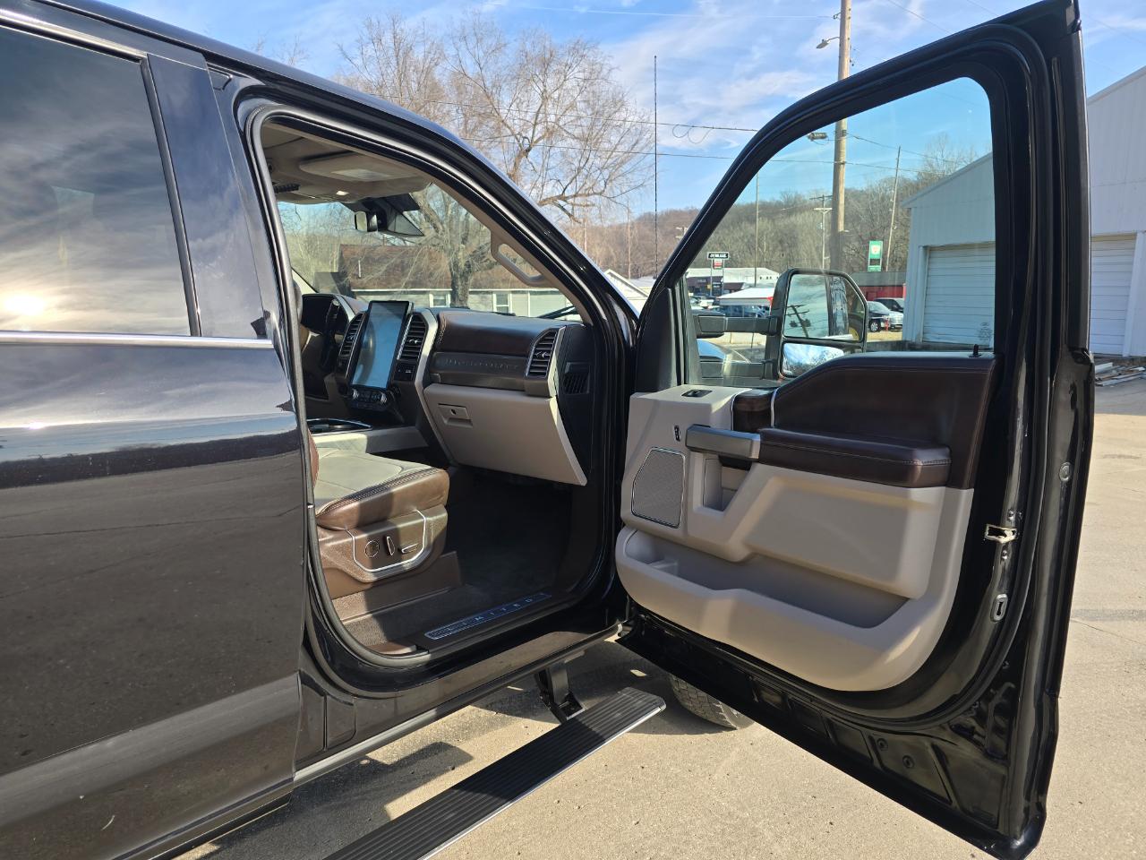 Ford F-450 SD Lariat Crew Cab DRW 4WD 2019