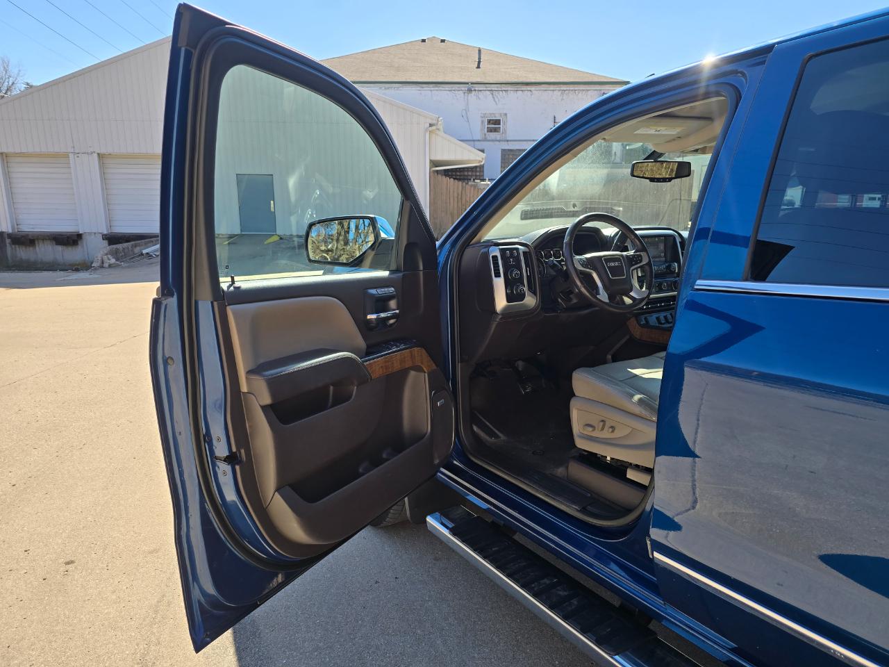 GMC Sierra 1500 SLT Crew Cab Short Box 4WD 2015