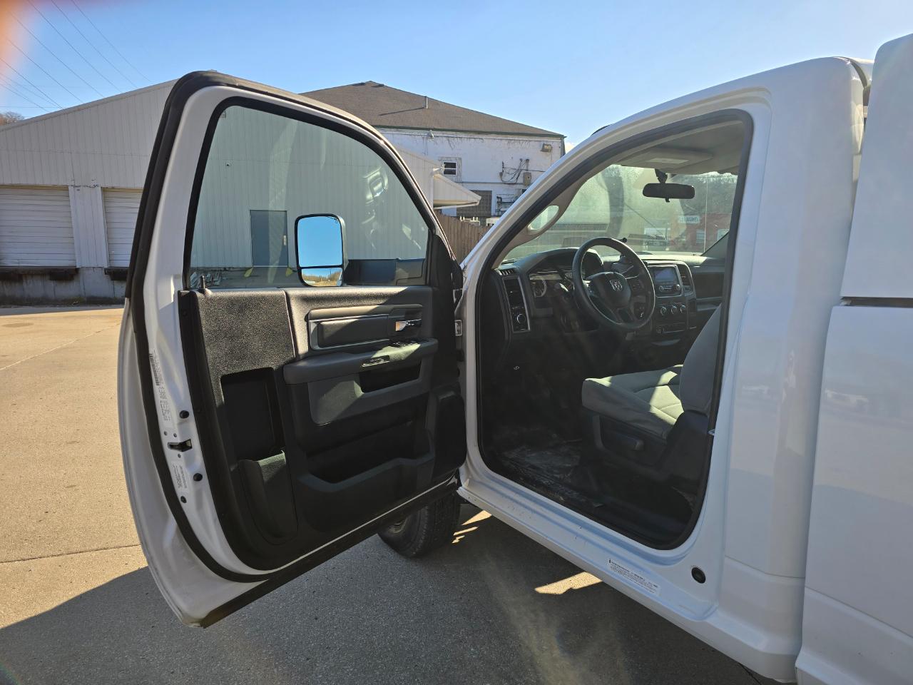 RAM 3500 Regular Cab 4WD DRW 2013