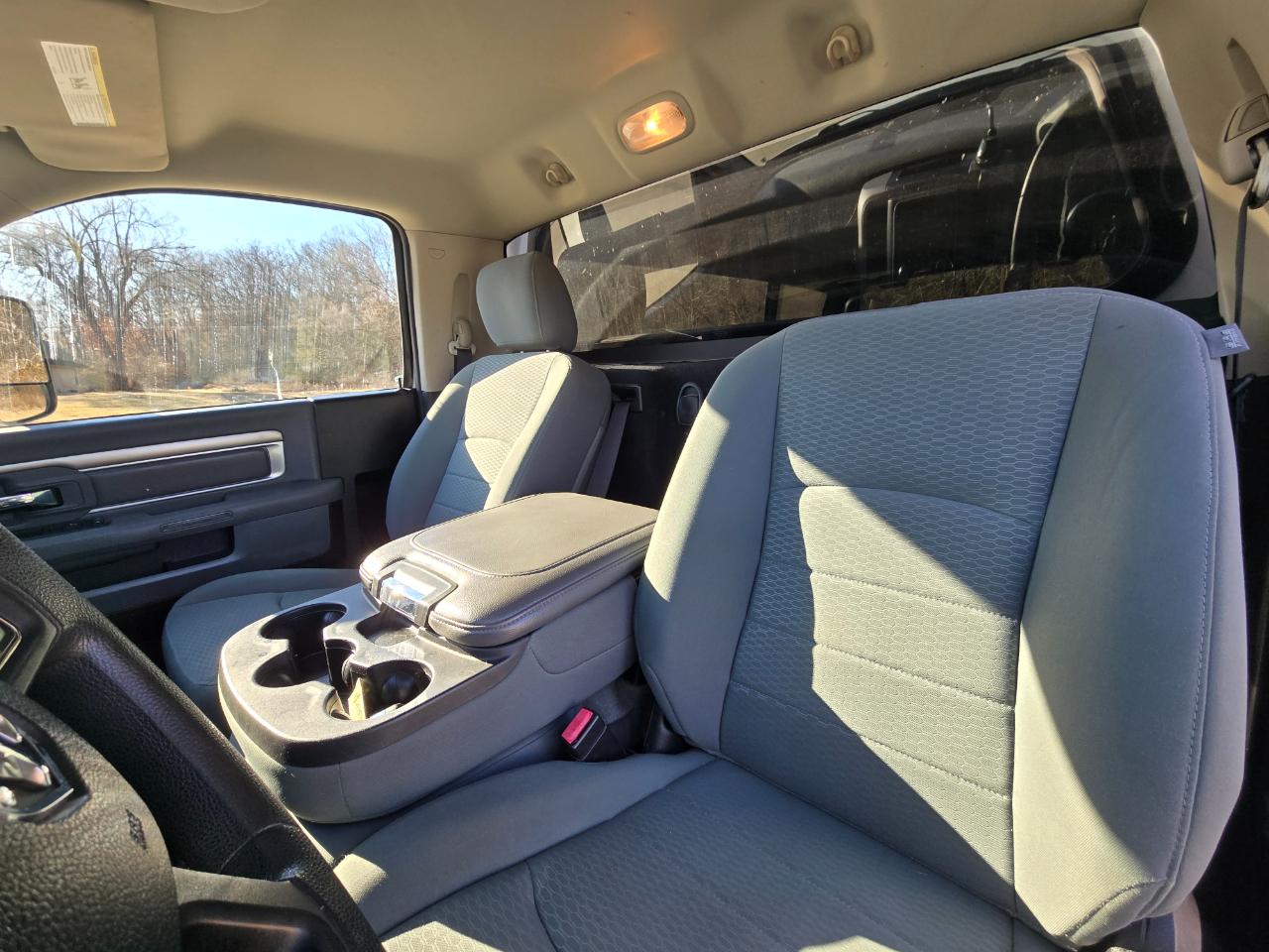 RAM 3500 Regular Cab 4WD DRW 2013