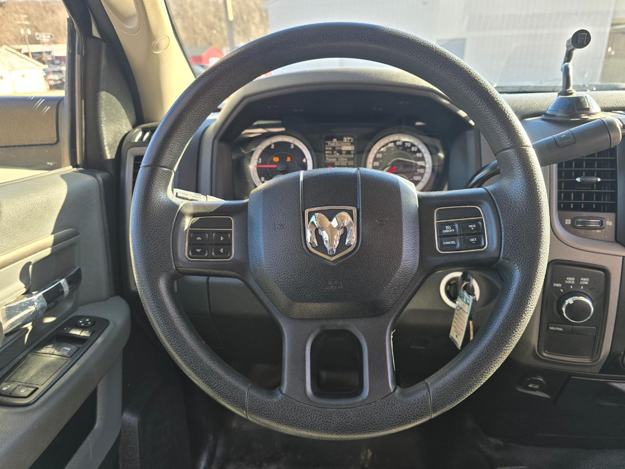 RAM 3500 Regular Cab 4WD DRW 2013