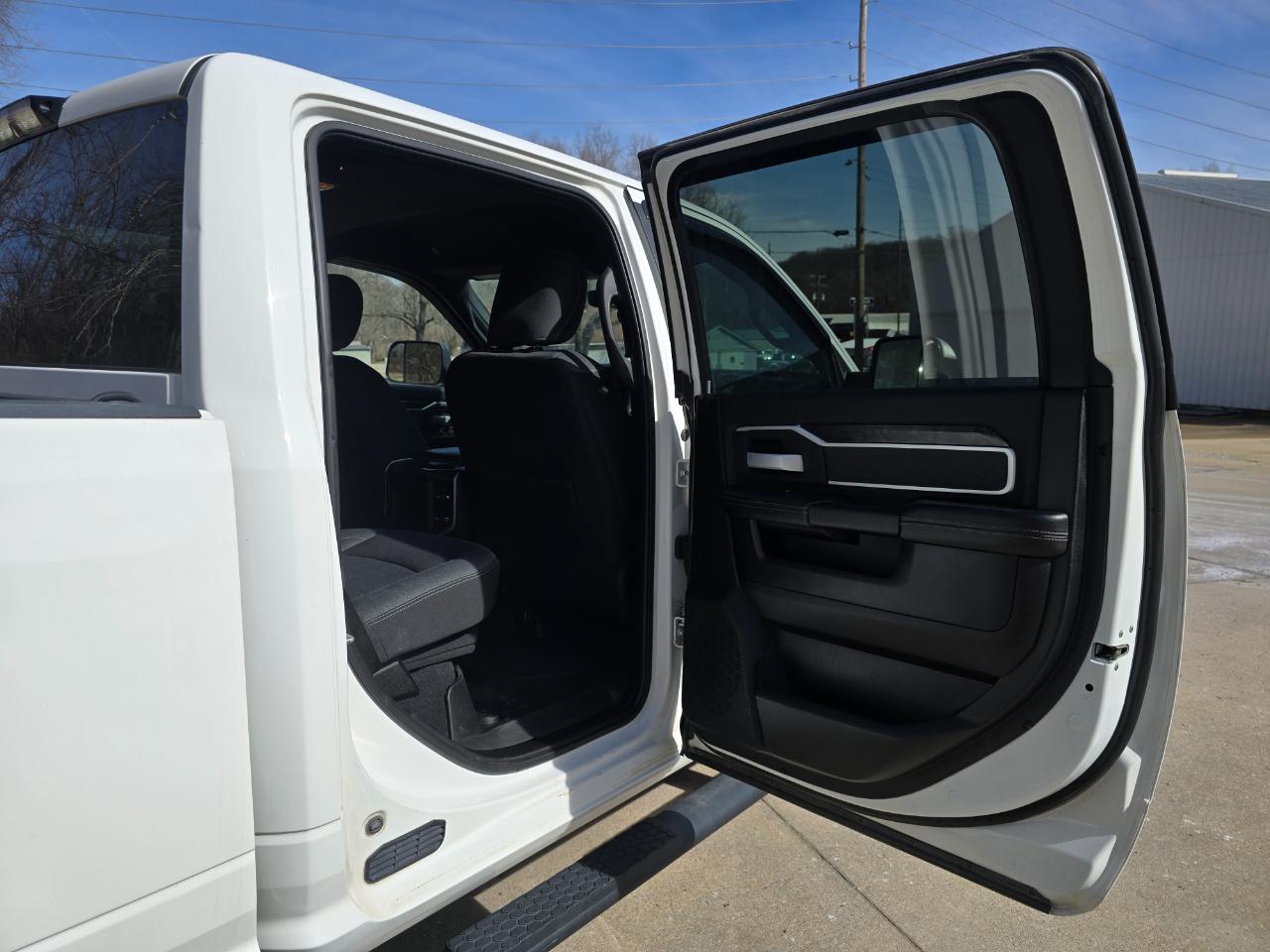 RAM 2500 Big Horn Crew Cab 4WD 2019