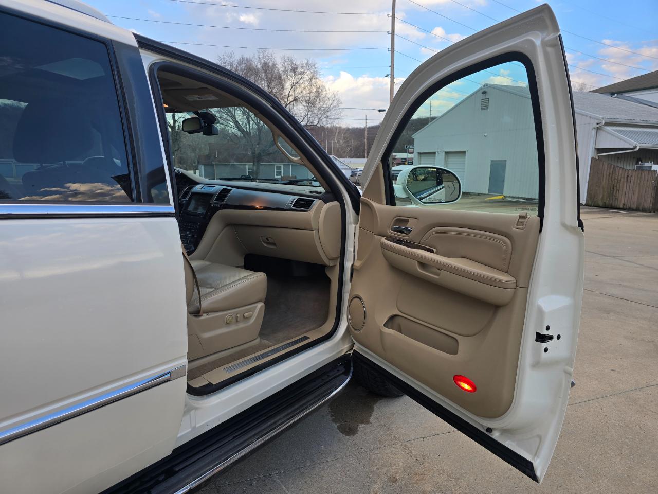 Cadillac Escalade AWD 2009