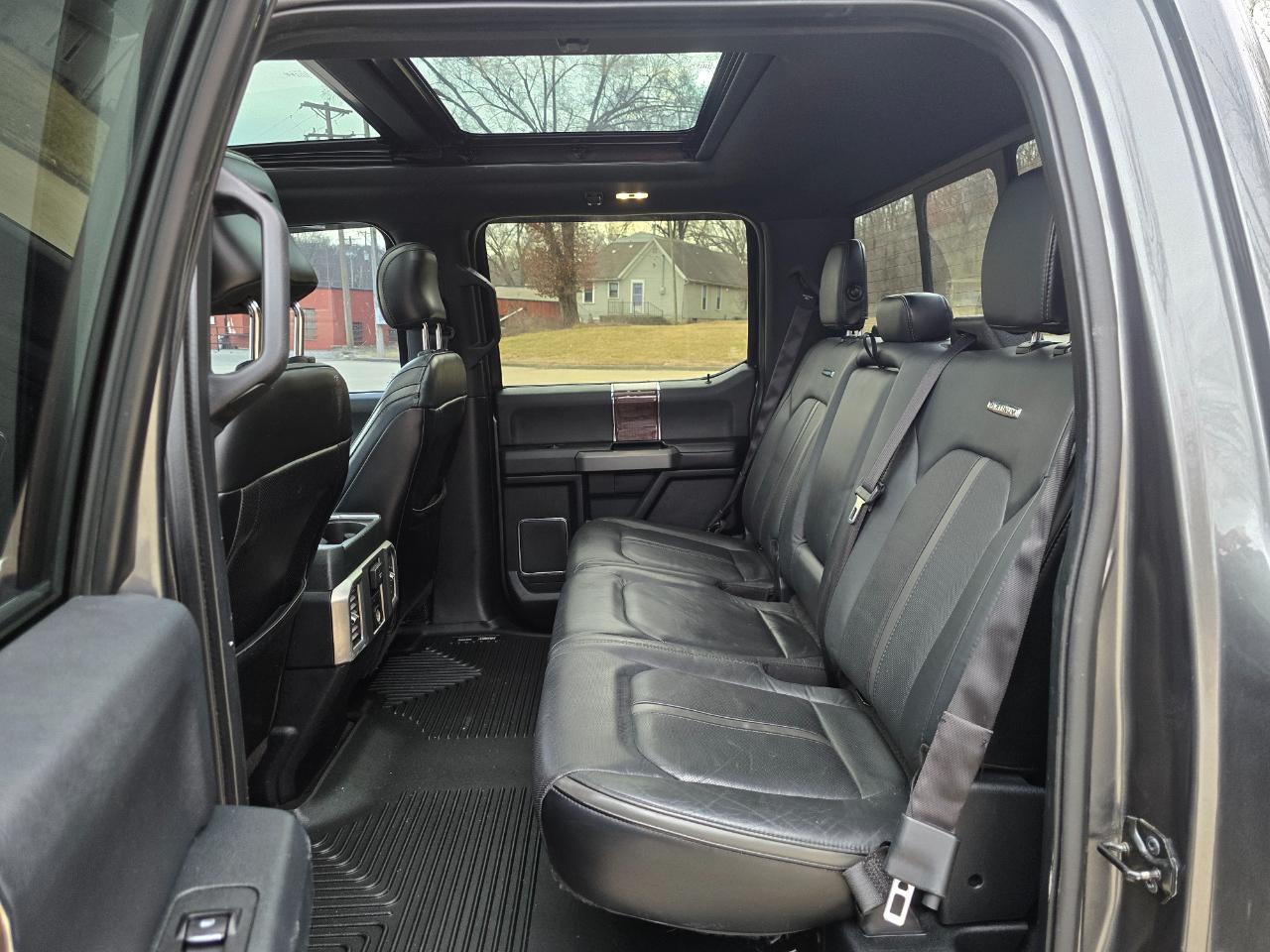 Ford F-150 Platinum 4WD SuperCrew 5.5' Box 2015