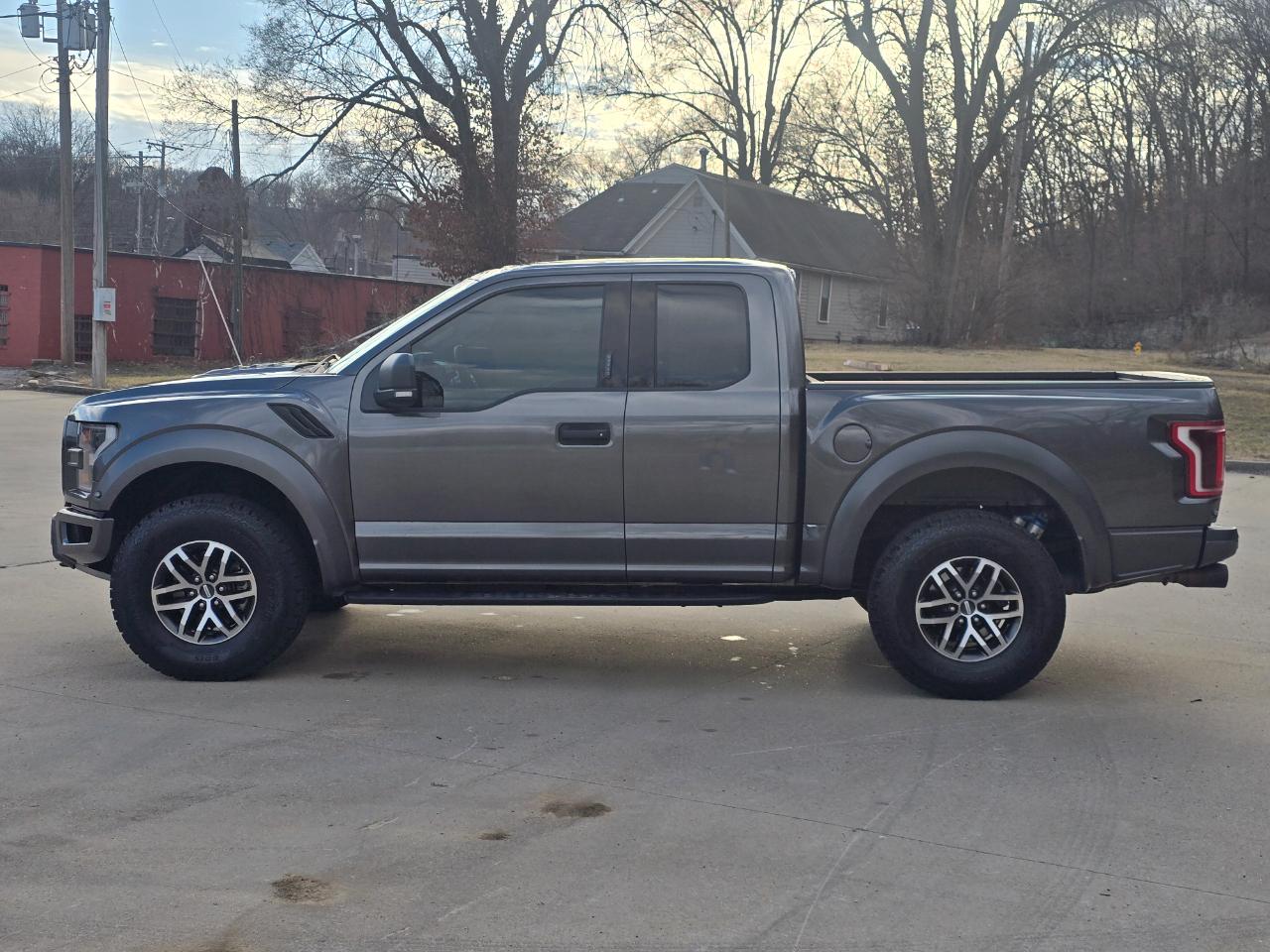 Ford F-150 Raptor SuperCab 4WD 2018
