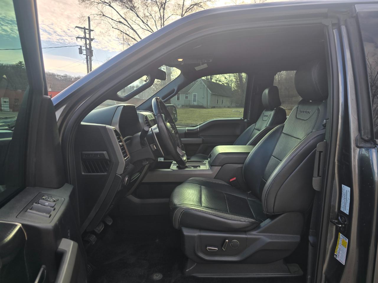 Ford F-150 Raptor SuperCab 4WD 2018