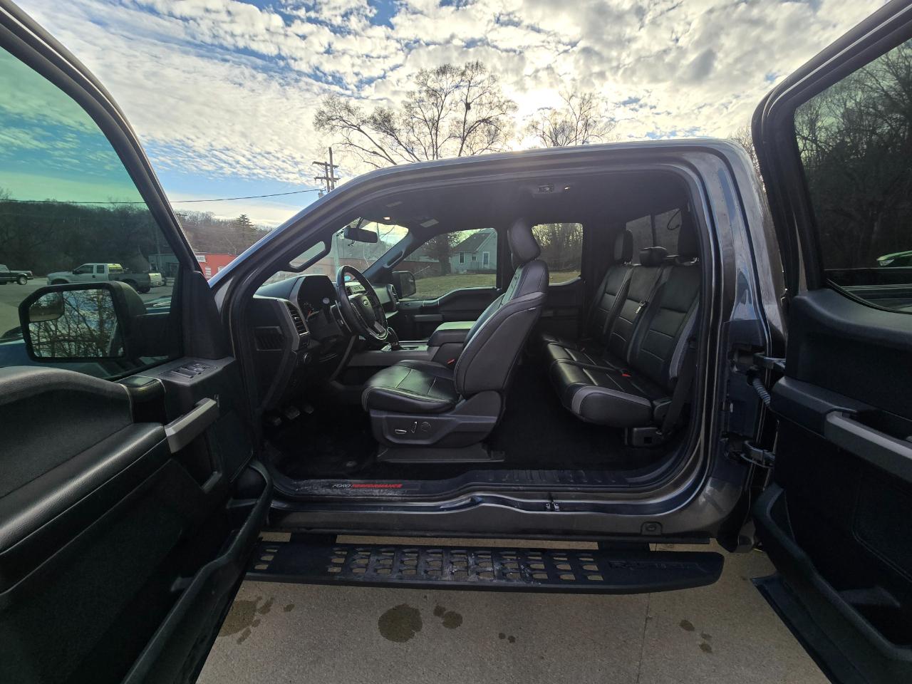 Ford F-150 Raptor SuperCab 4WD 2018