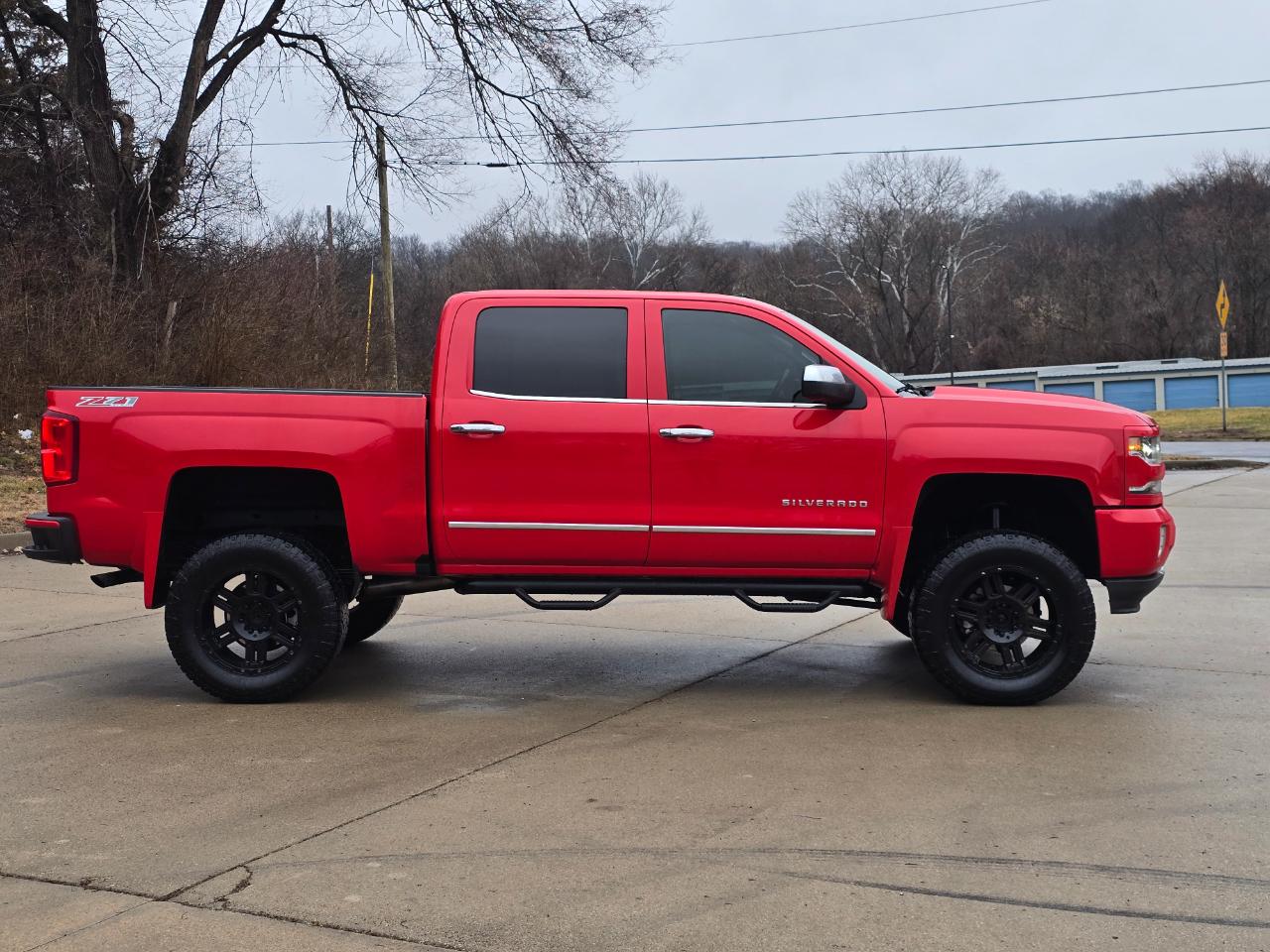 Chevrolet Silverado 1500 LTZ Crew Cab 4WD 2017