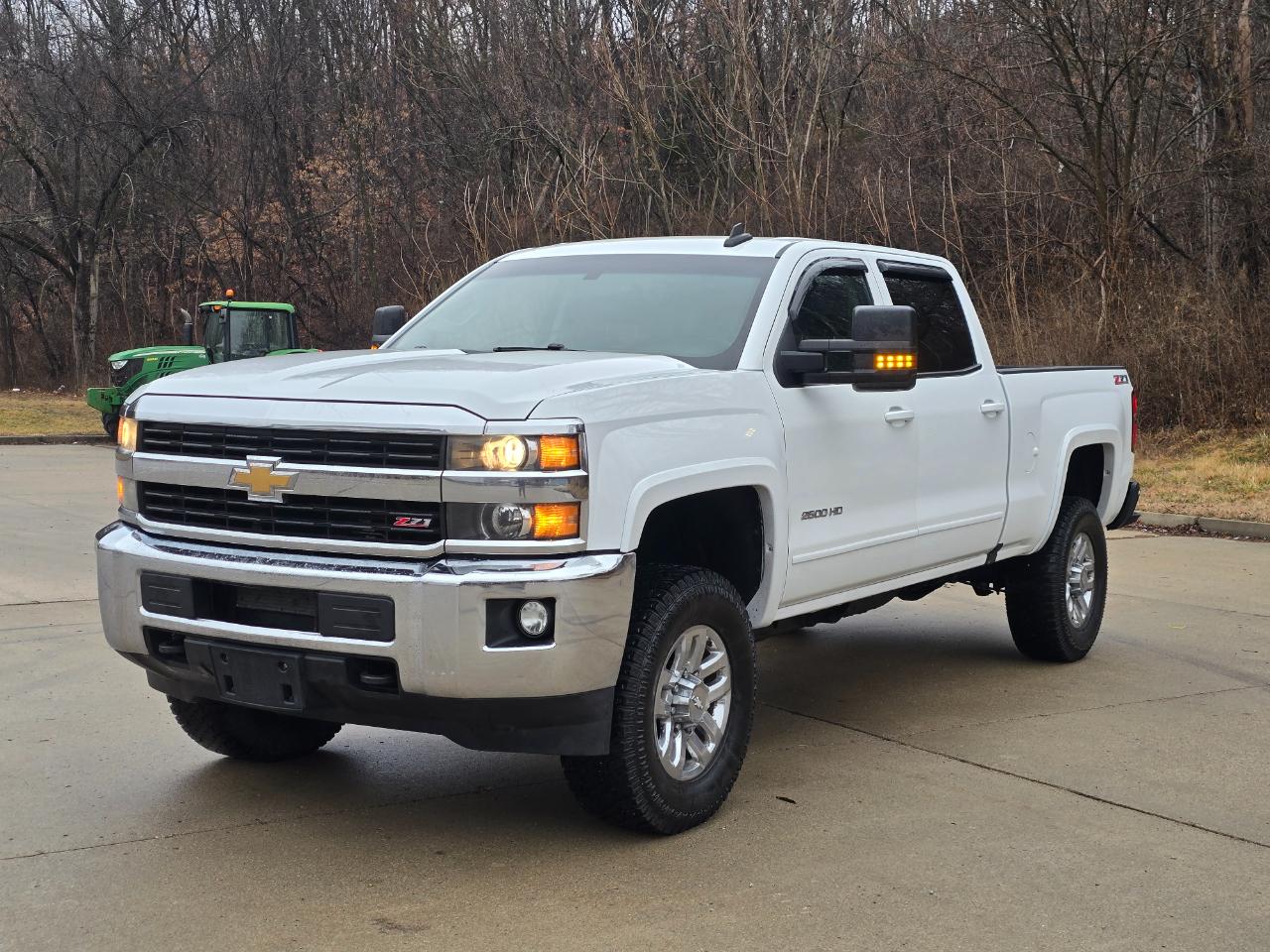 Chevrolet Silverado 2500HD LT Crew Cab 4WD 2017