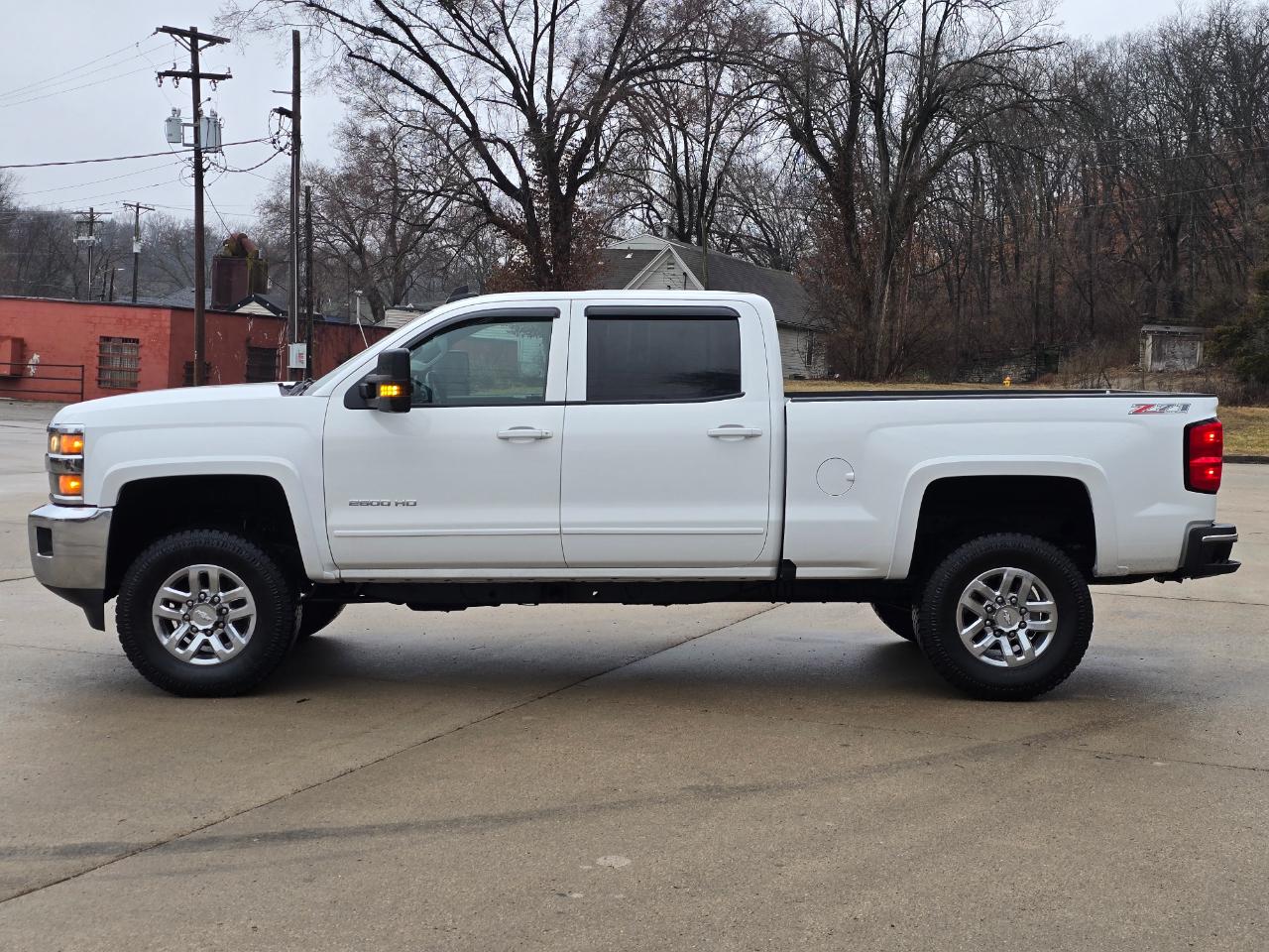 Chevrolet Silverado 2500HD LT Crew Cab 4WD 2017