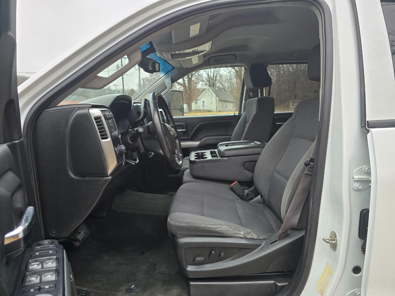 Chevrolet Silverado 2500HD LT Crew Cab 4WD 2017