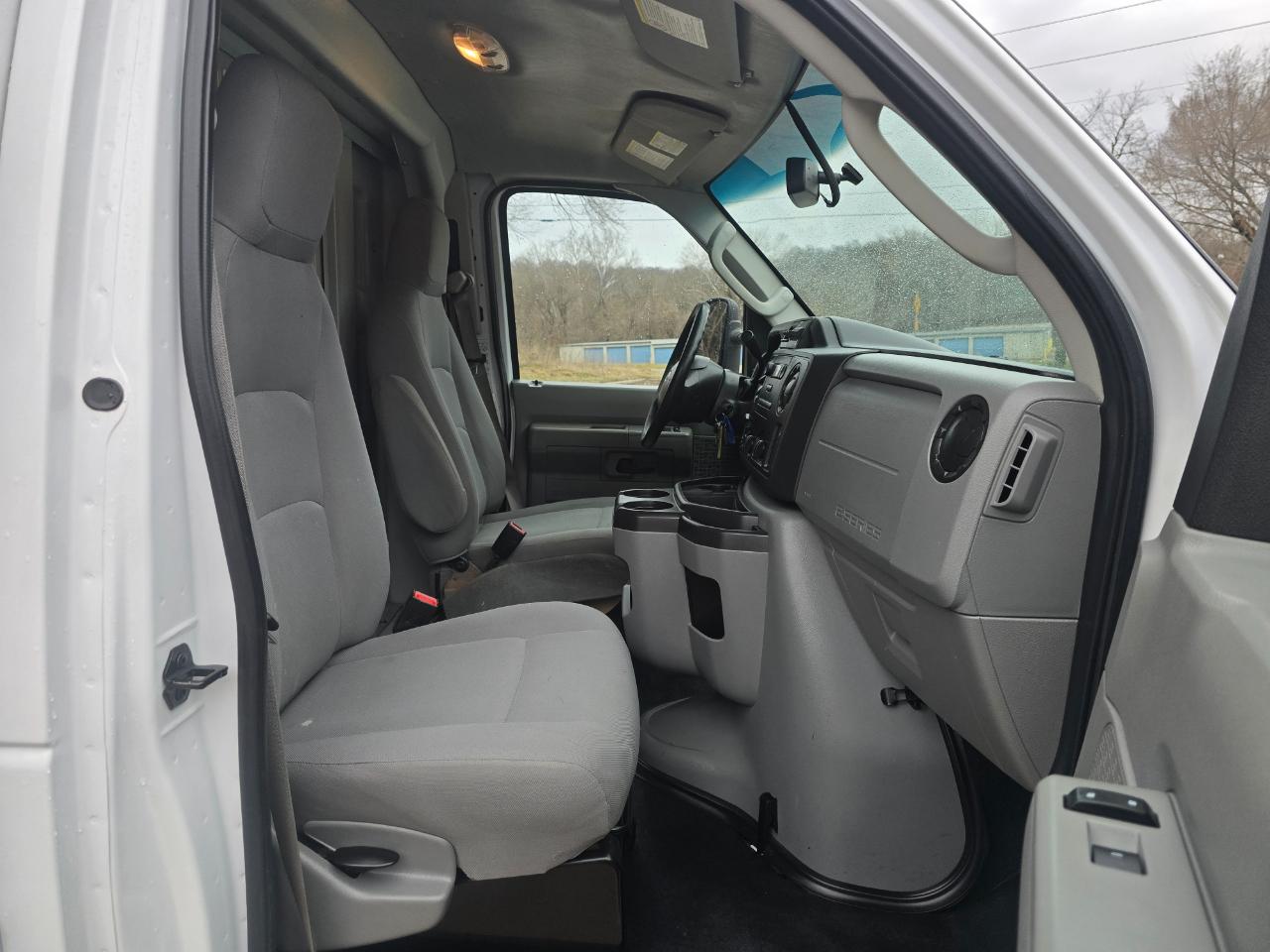 Ford Econoline E350 2019