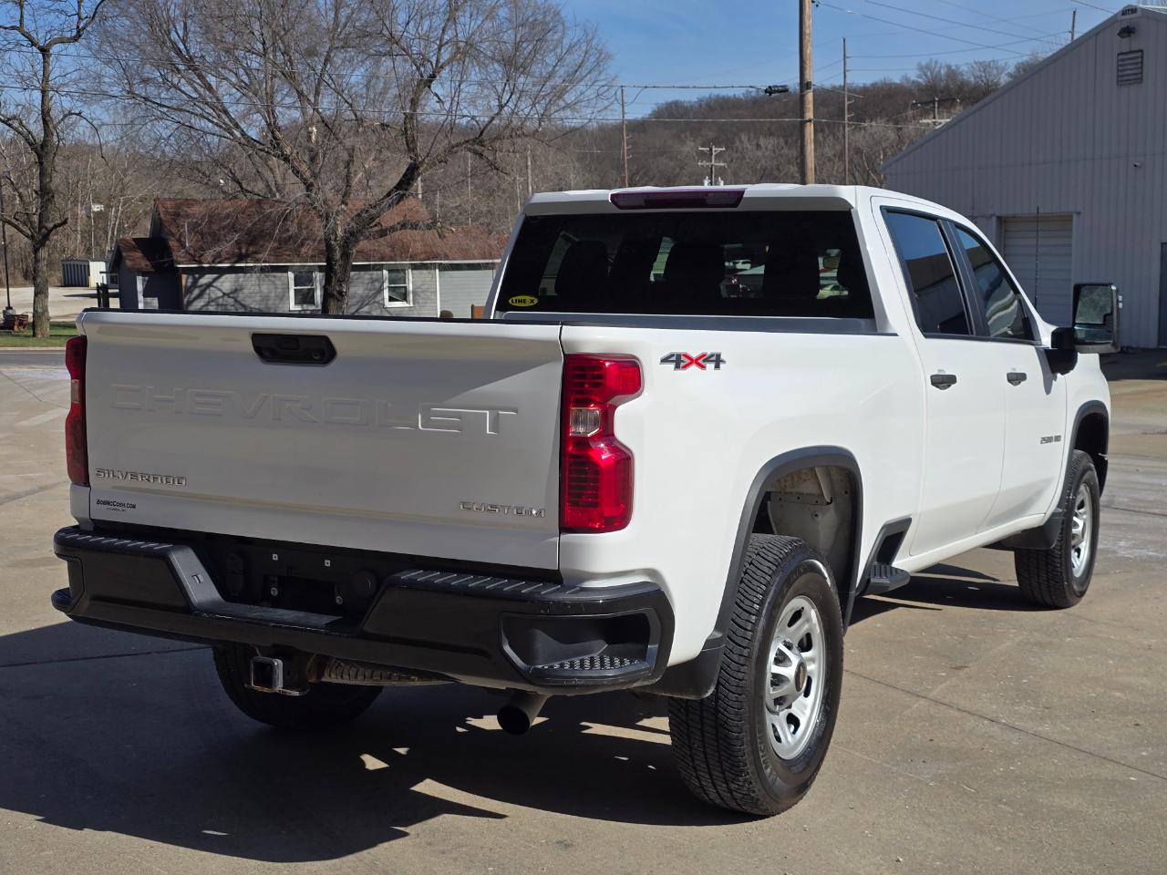 Chevrolet Silverado 2500HD Custom Crew Cab Short Box 4WD 2023