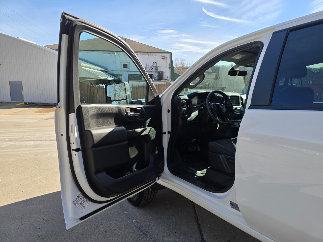 Chevrolet Silverado 2500HD Custom Crew Cab Short Box 4WD 2023