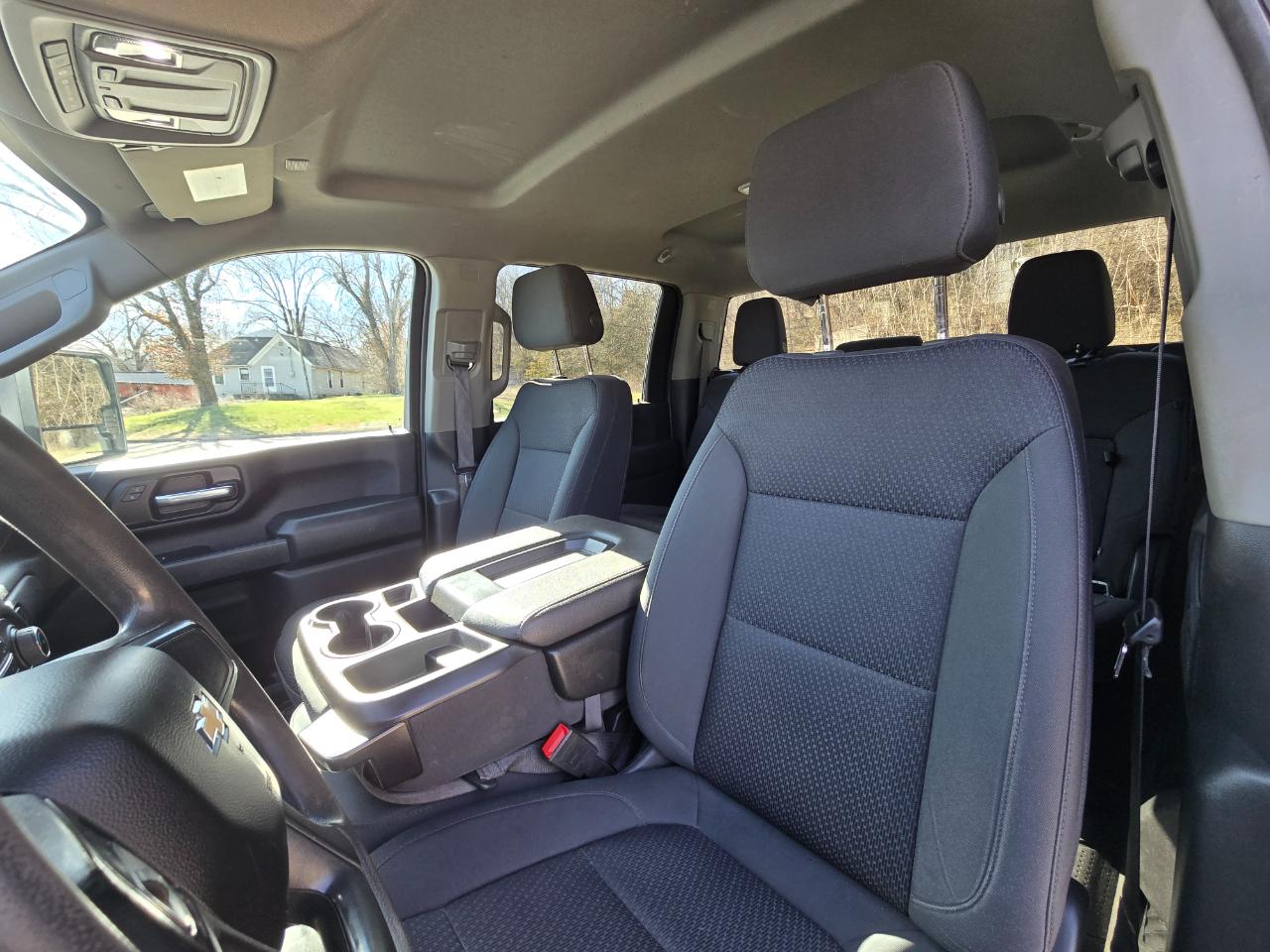 Chevrolet Silverado 2500HD Custom Crew Cab Short Box 4WD 2023