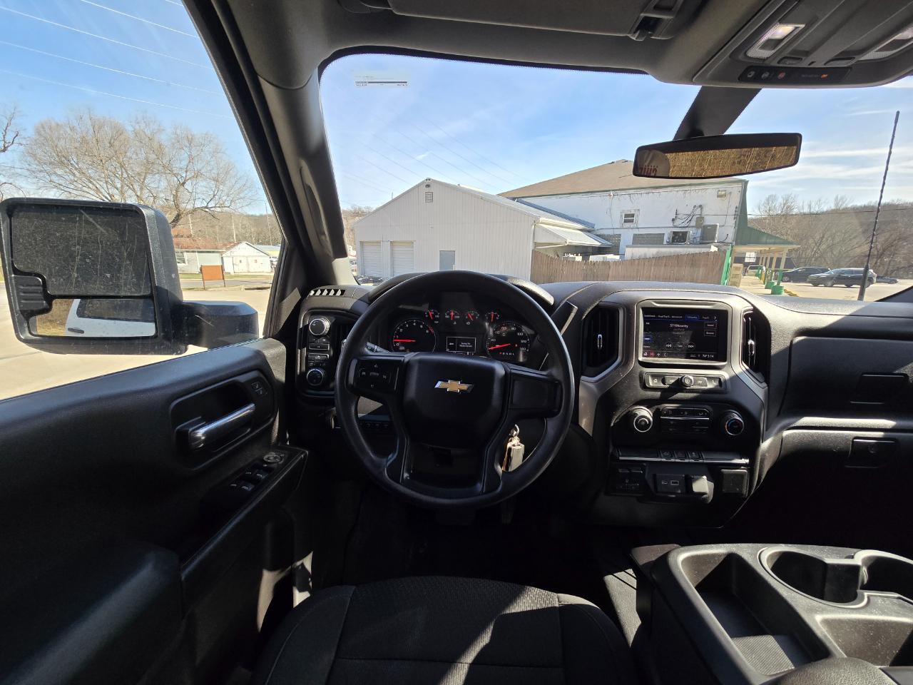 Chevrolet Silverado 2500HD Custom Crew Cab Short Box 4WD 2023