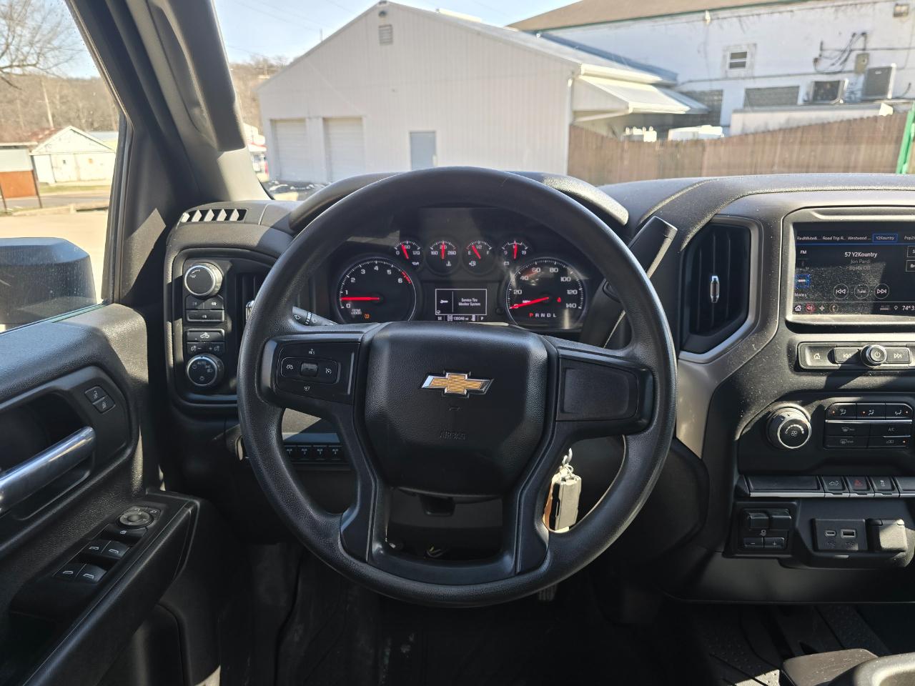 Chevrolet Silverado 2500HD Custom Crew Cab Short Box 4WD 2023