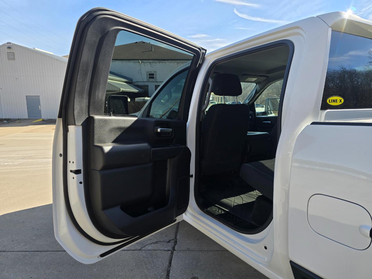 Chevrolet Silverado 2500HD Custom Crew Cab Short Box 4WD 2023