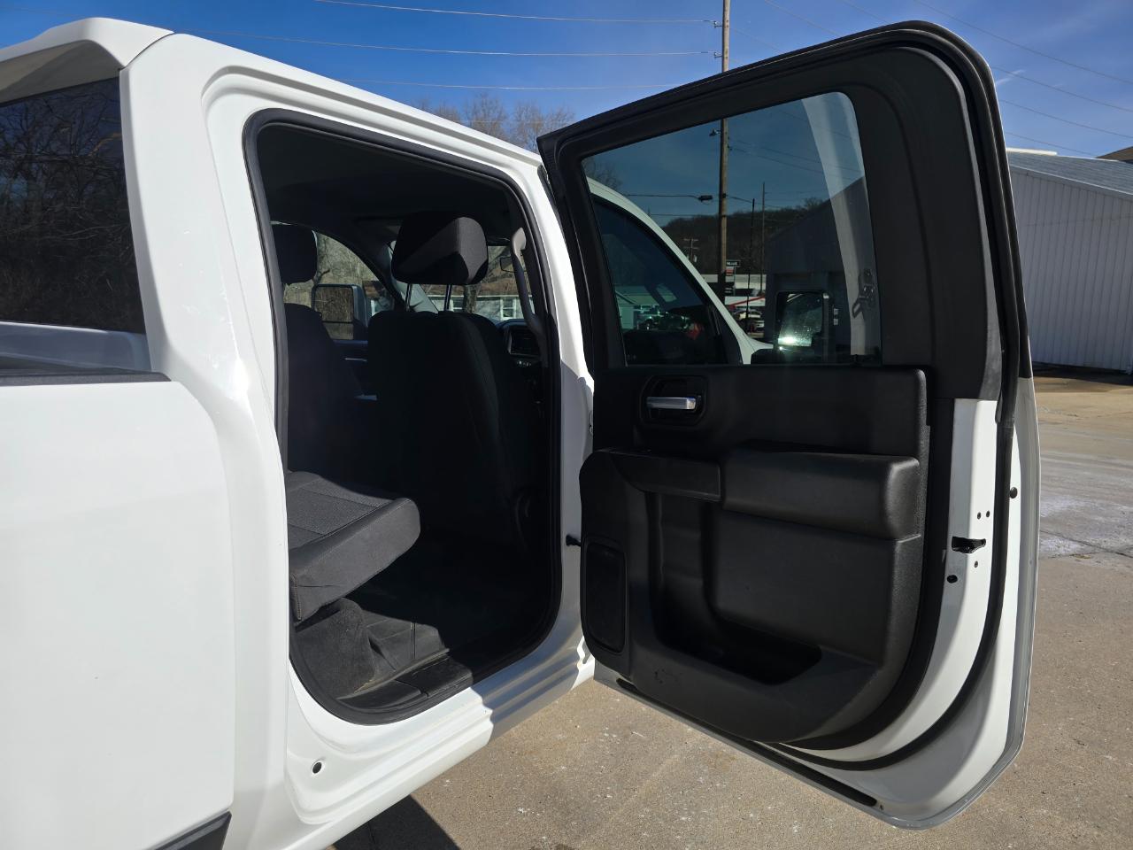 Chevrolet Silverado 2500HD Custom Crew Cab Short Box 4WD 2023