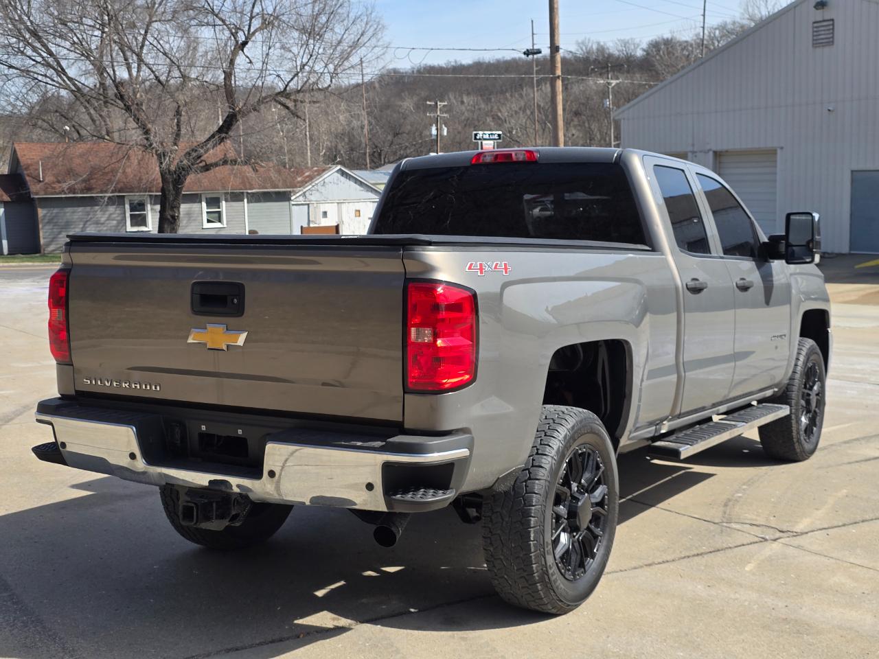 Chevrolet Silverado 2500HD LT Double Cab 4WD 2017