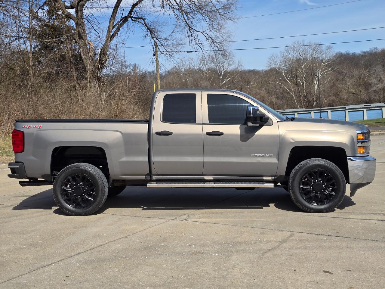 Chevrolet Silverado 2500HD LT Double Cab 4WD 2017