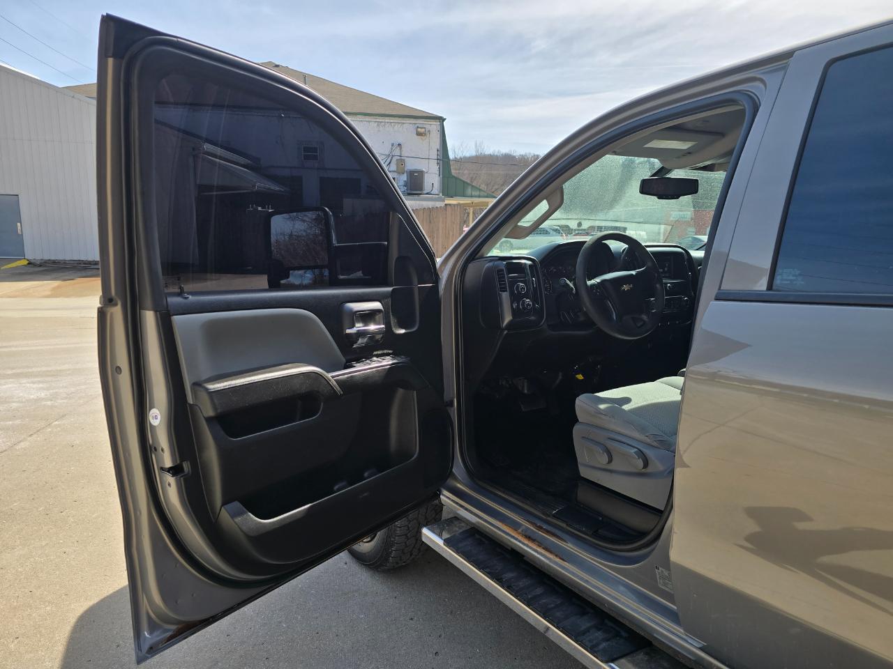 Chevrolet Silverado 2500HD LT Double Cab 4WD 2017