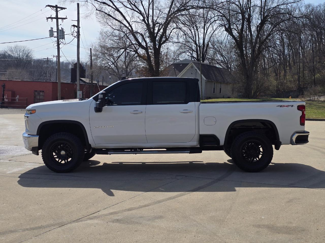 Chevrolet Silverado 2500HD LT Crew Cab Short Box 4WD 2023
