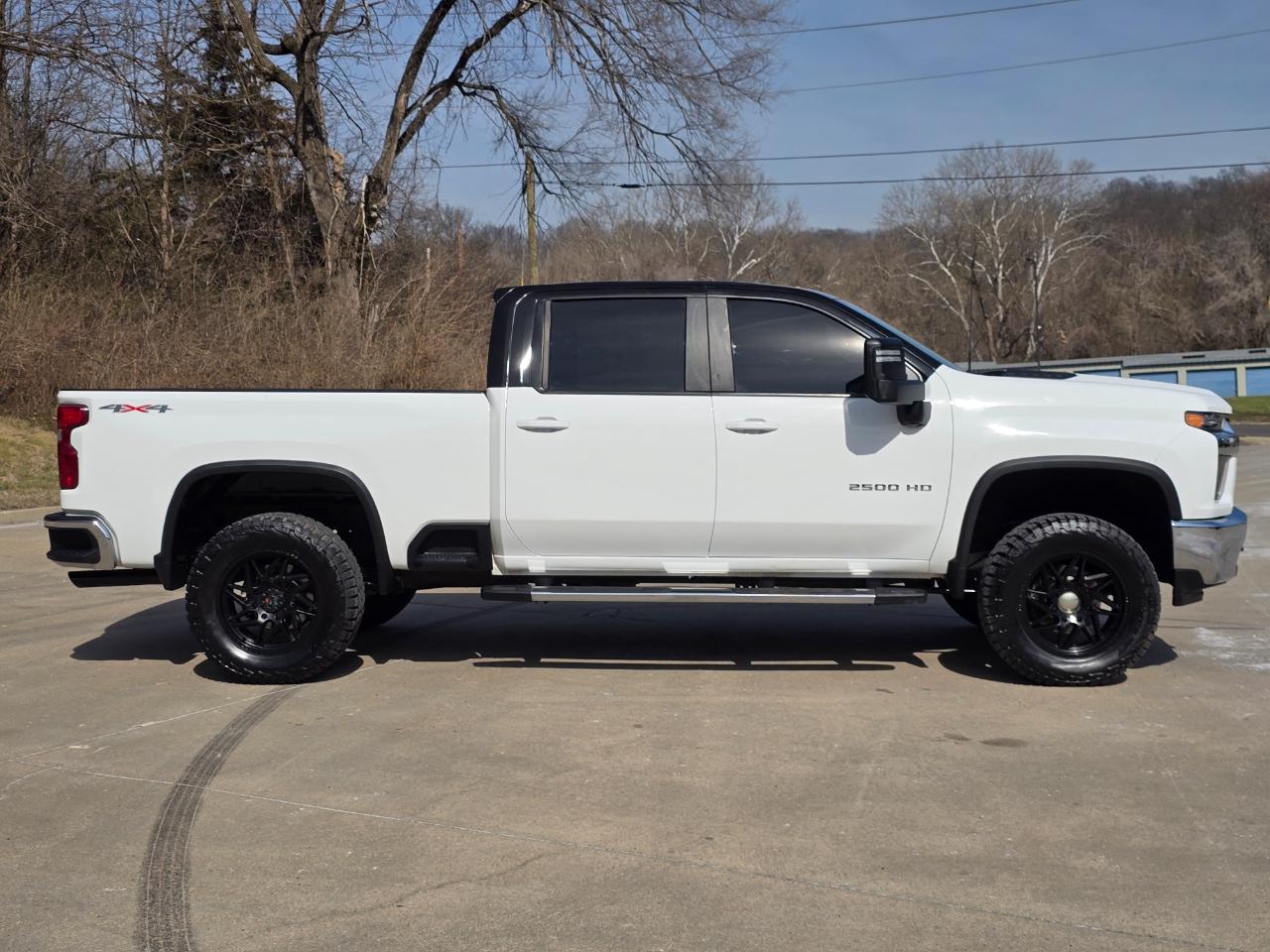 Chevrolet Silverado 2500HD LT Crew Cab Short Box 4WD 2023