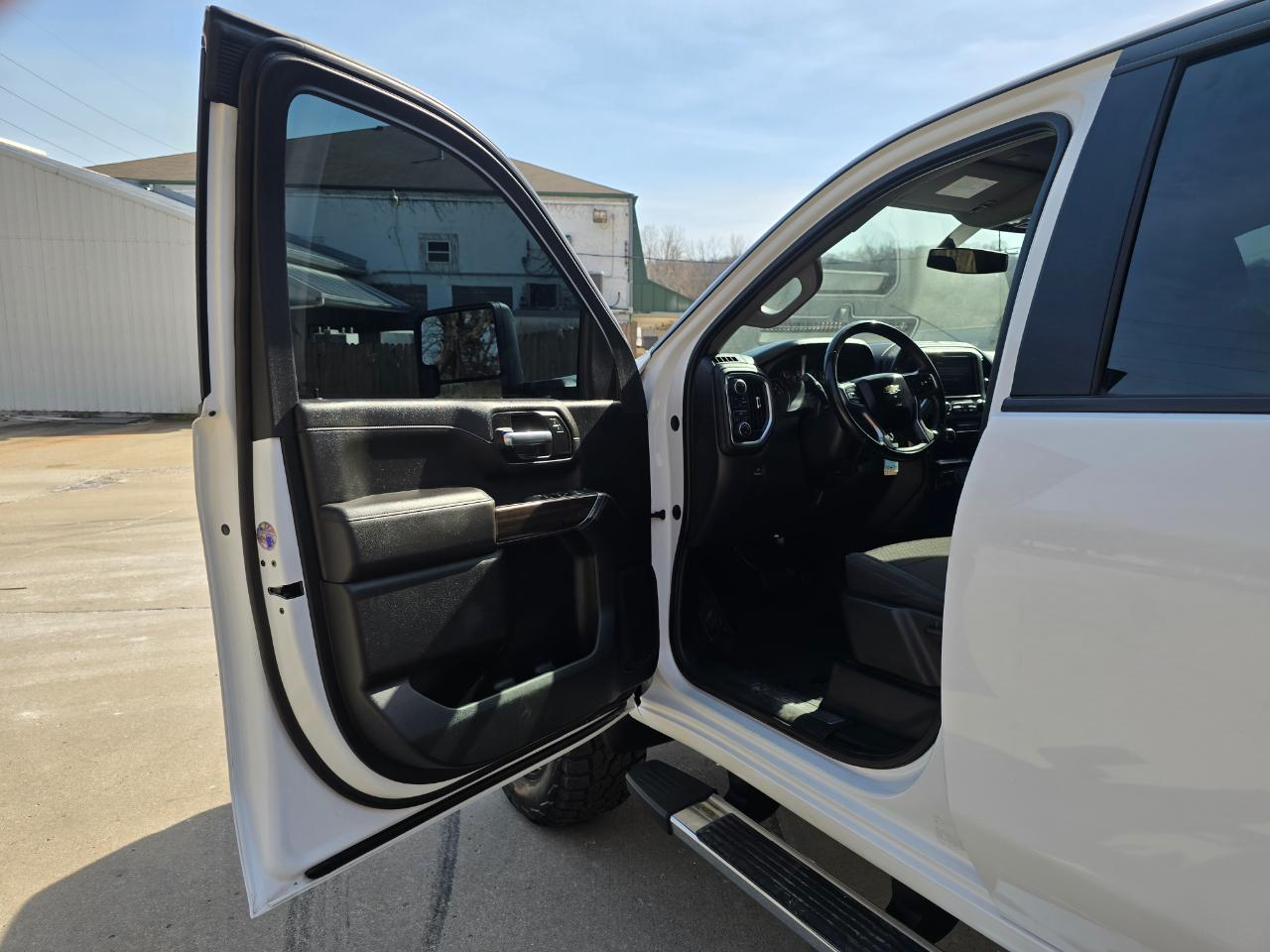 Chevrolet Silverado 2500HD LT Crew Cab Short Box 4WD 2023