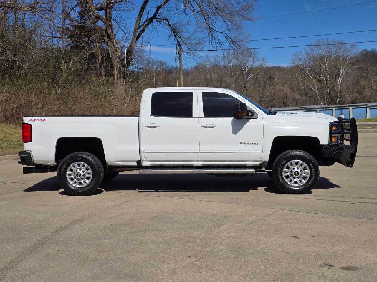 Chevrolet Silverado 2500HD LT Crew Cab 4WD 2017