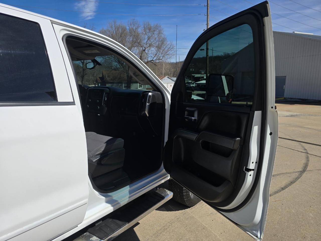 Chevrolet Silverado 2500HD LT Crew Cab 4WD 2017