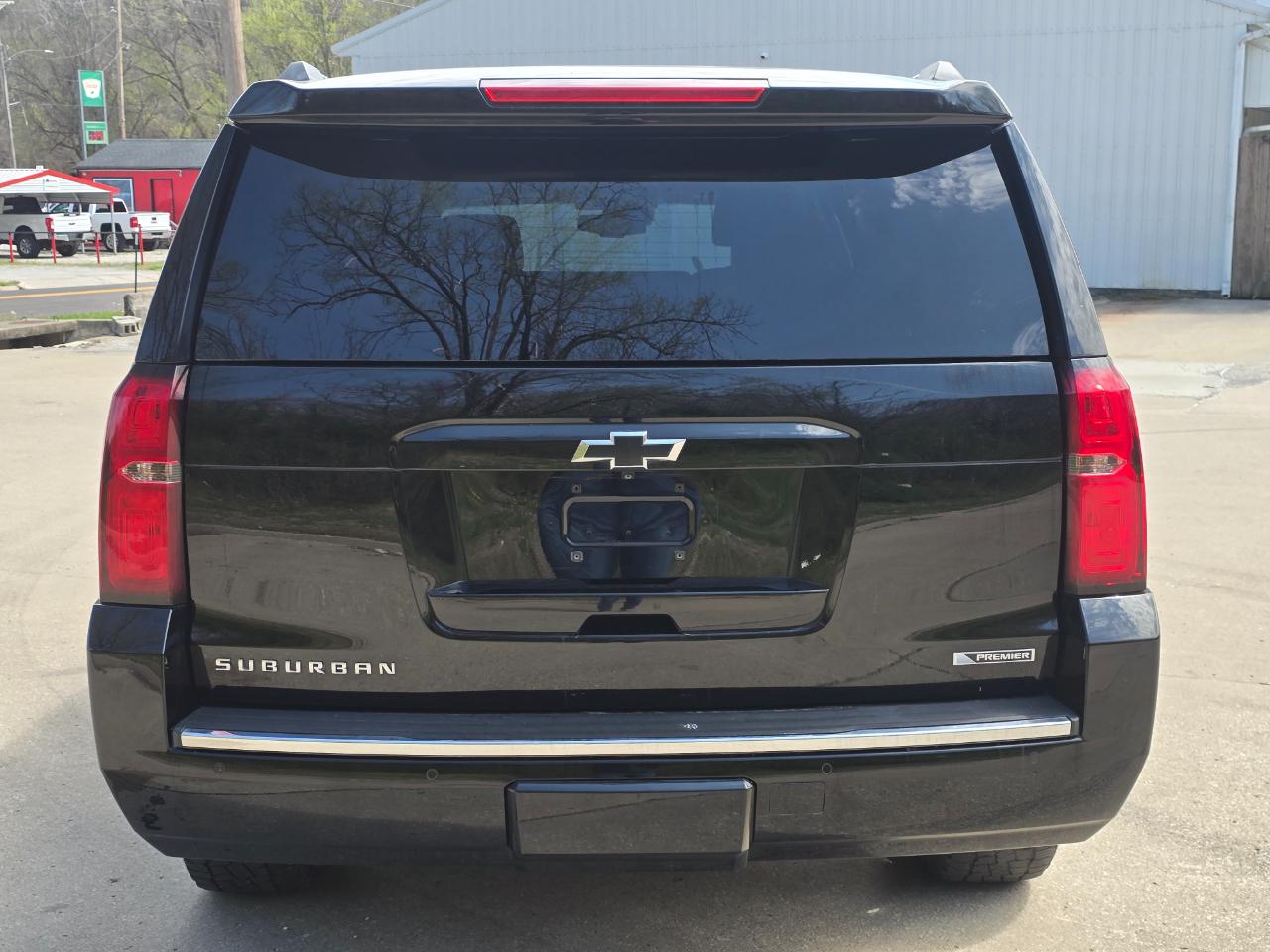 Chevrolet Suburban Premier 4WD 2017