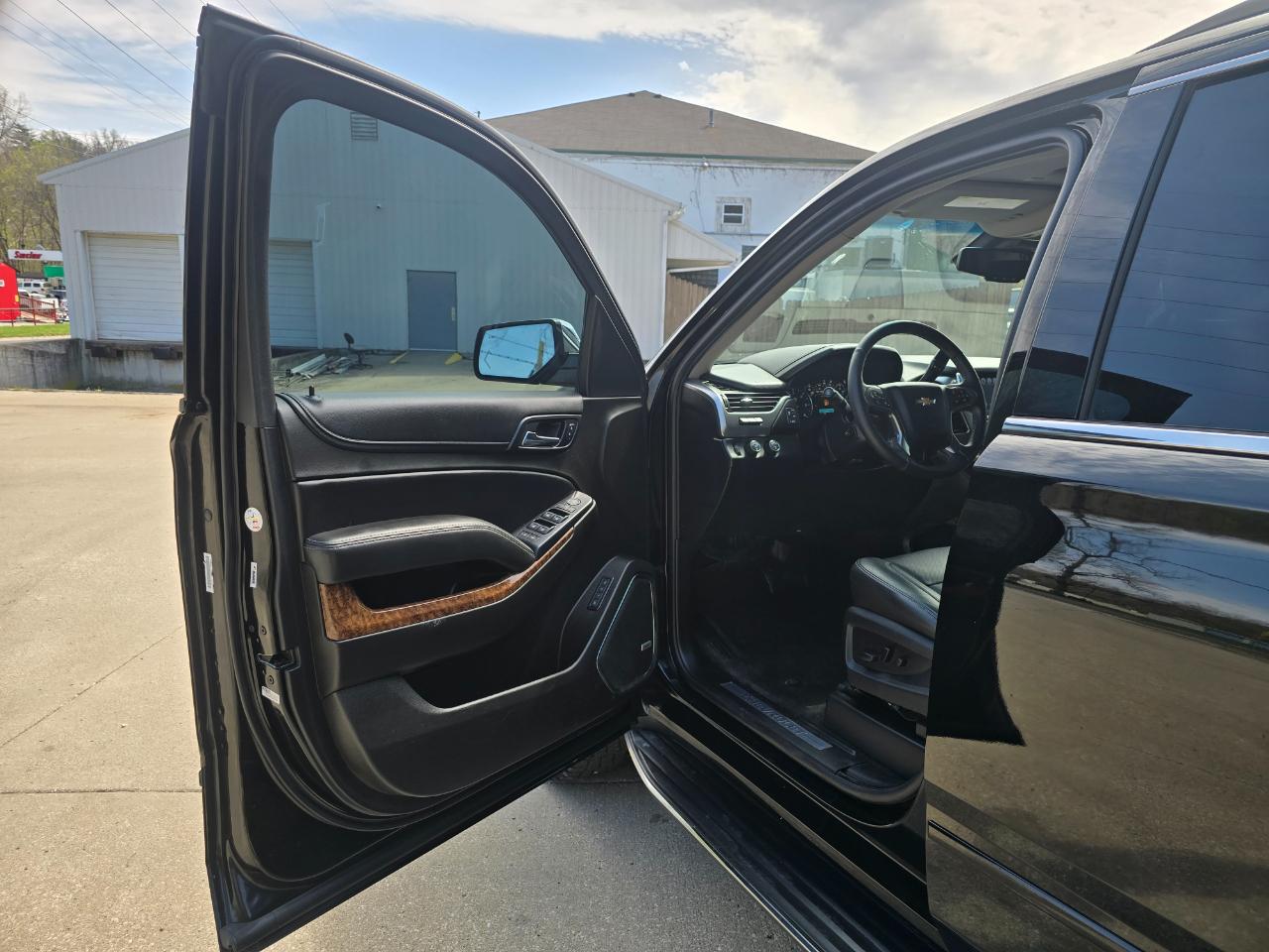 Chevrolet Suburban Premier 4WD 2017