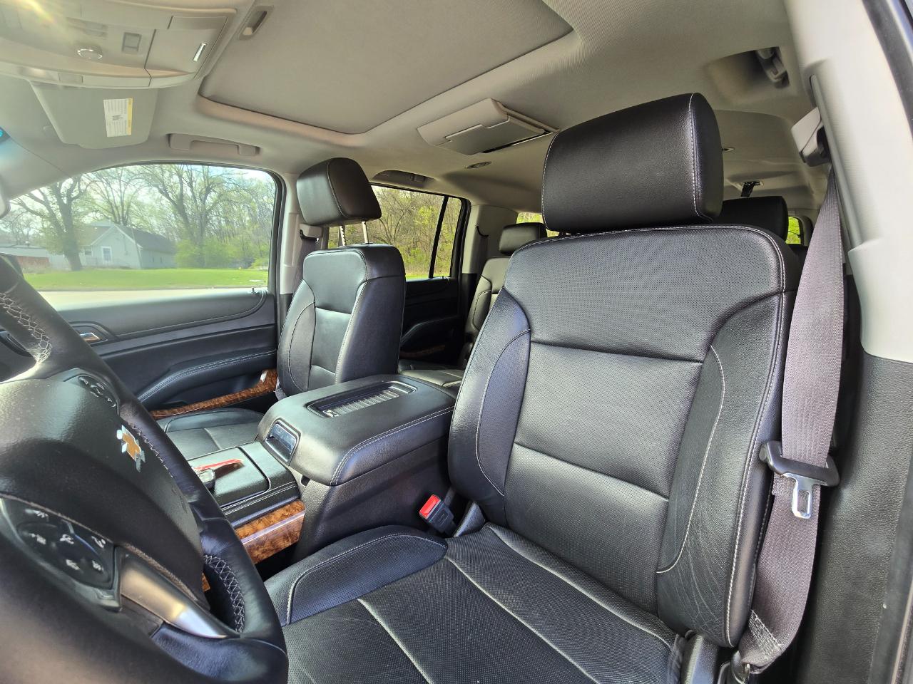 Chevrolet Suburban Premier 4WD 2017