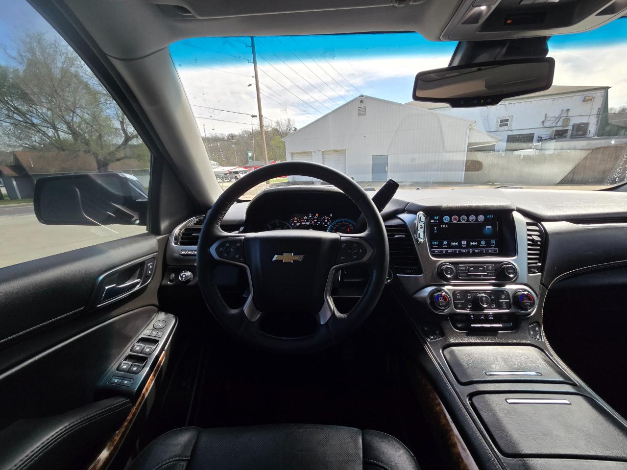 Chevrolet Suburban Premier 4WD 2017