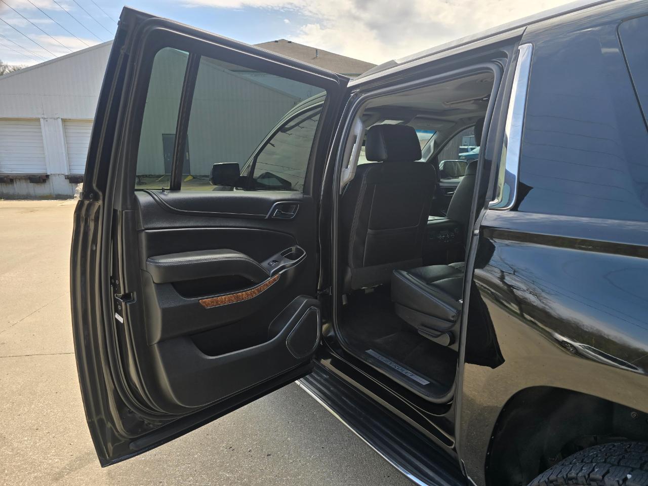 Chevrolet Suburban Premier 4WD 2017