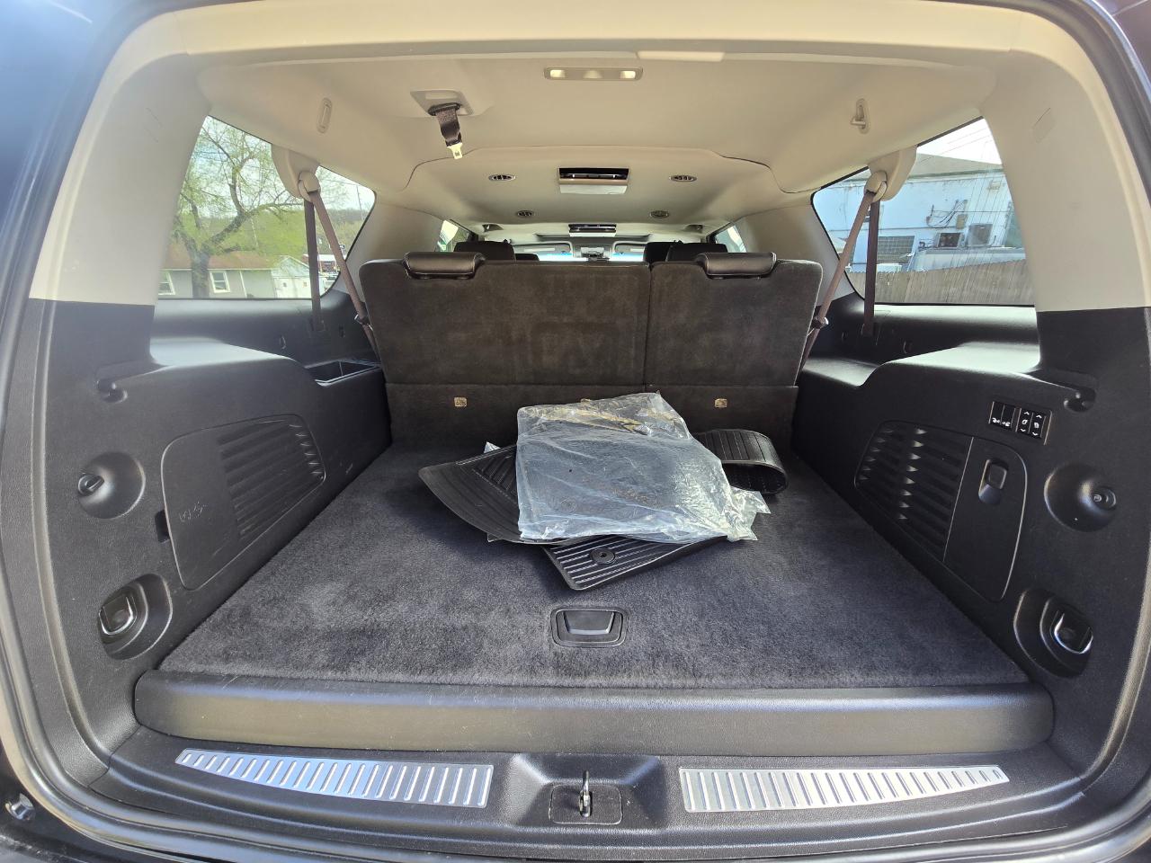 Chevrolet Suburban Premier 4WD 2017