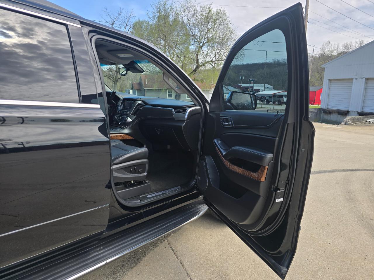 Chevrolet Suburban Premier 4WD 2017