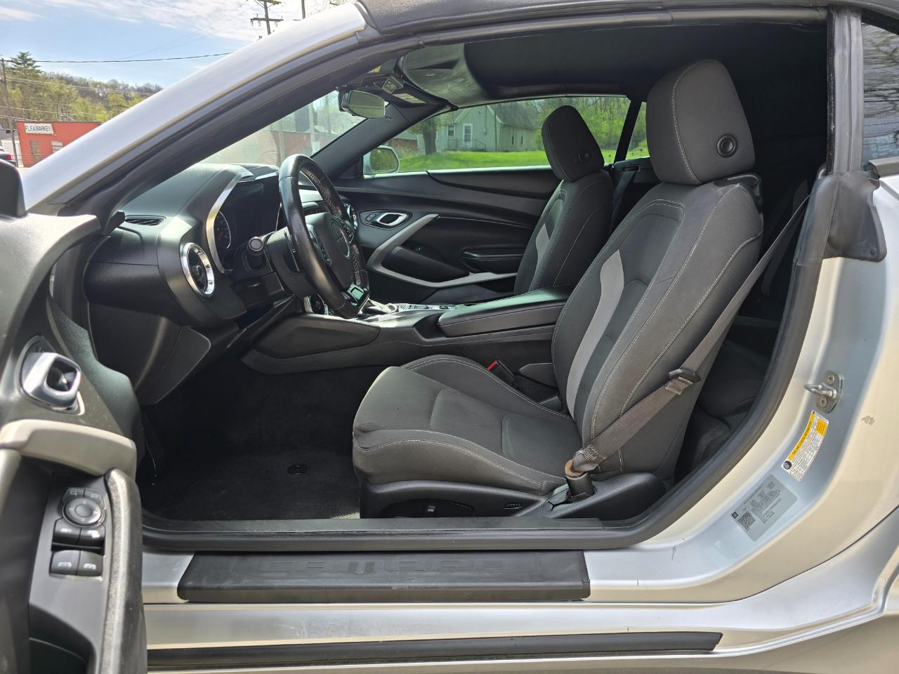 Chevrolet Camaro 1LT Convertible 8A 2019