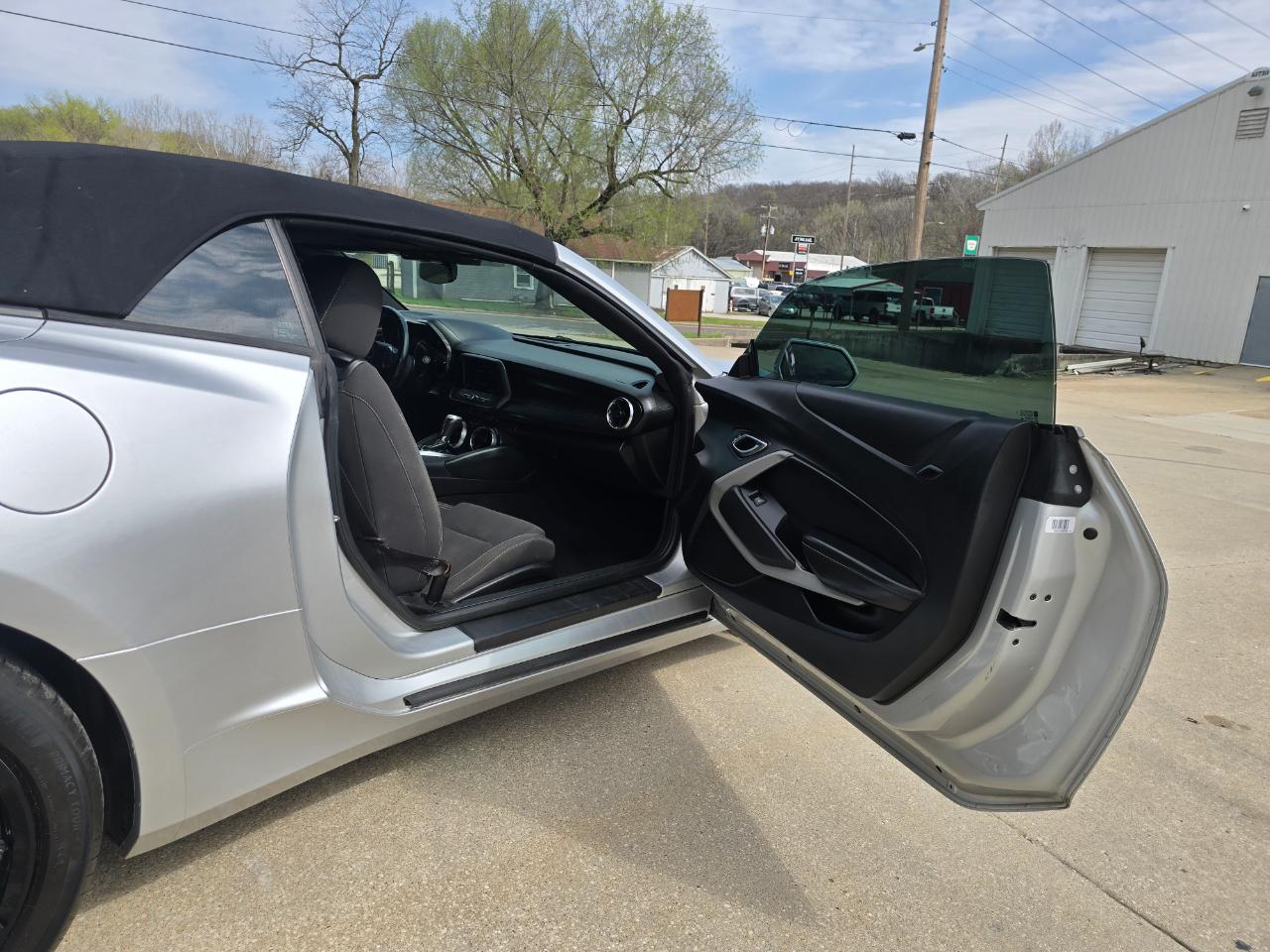 Chevrolet Camaro 1LT Convertible 8A 2019