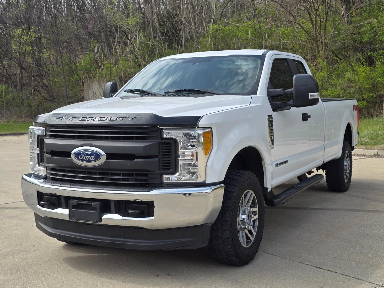 Ford F-250 SD XL SuperCab Long Bed 4WD 2017