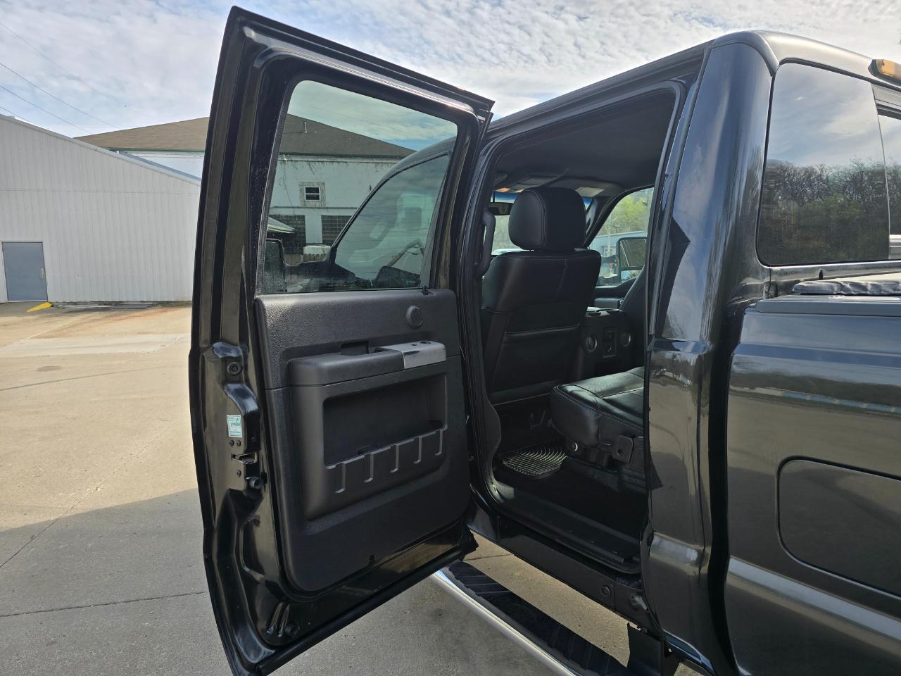 Ford F-250 SD Lariat Crew Cab 4WD 2015