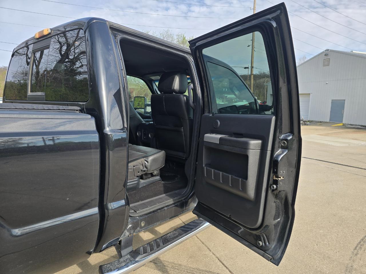 Ford F-250 SD Lariat Crew Cab 4WD 2015