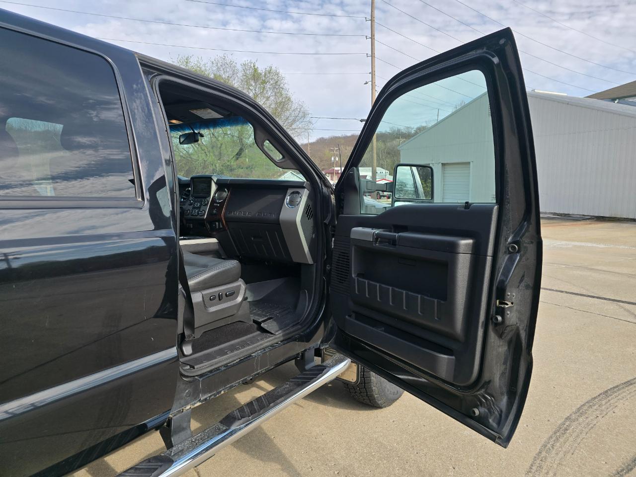 Ford F-250 SD Lariat Crew Cab 4WD 2015