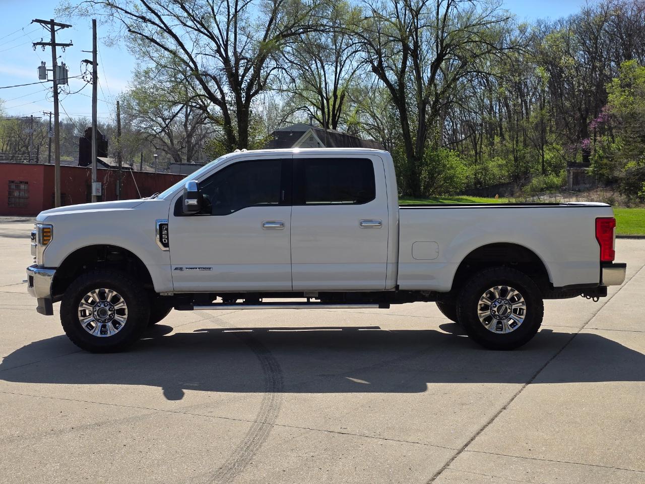 Ford F-250 SD Lariat Crew Cab 4WD 2018