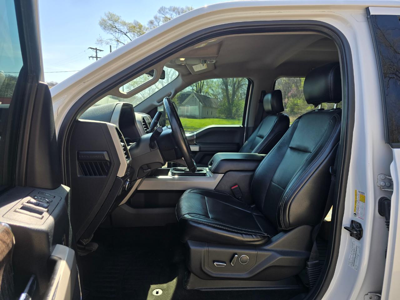 Ford F-250 SD Lariat Crew Cab 4WD 2018