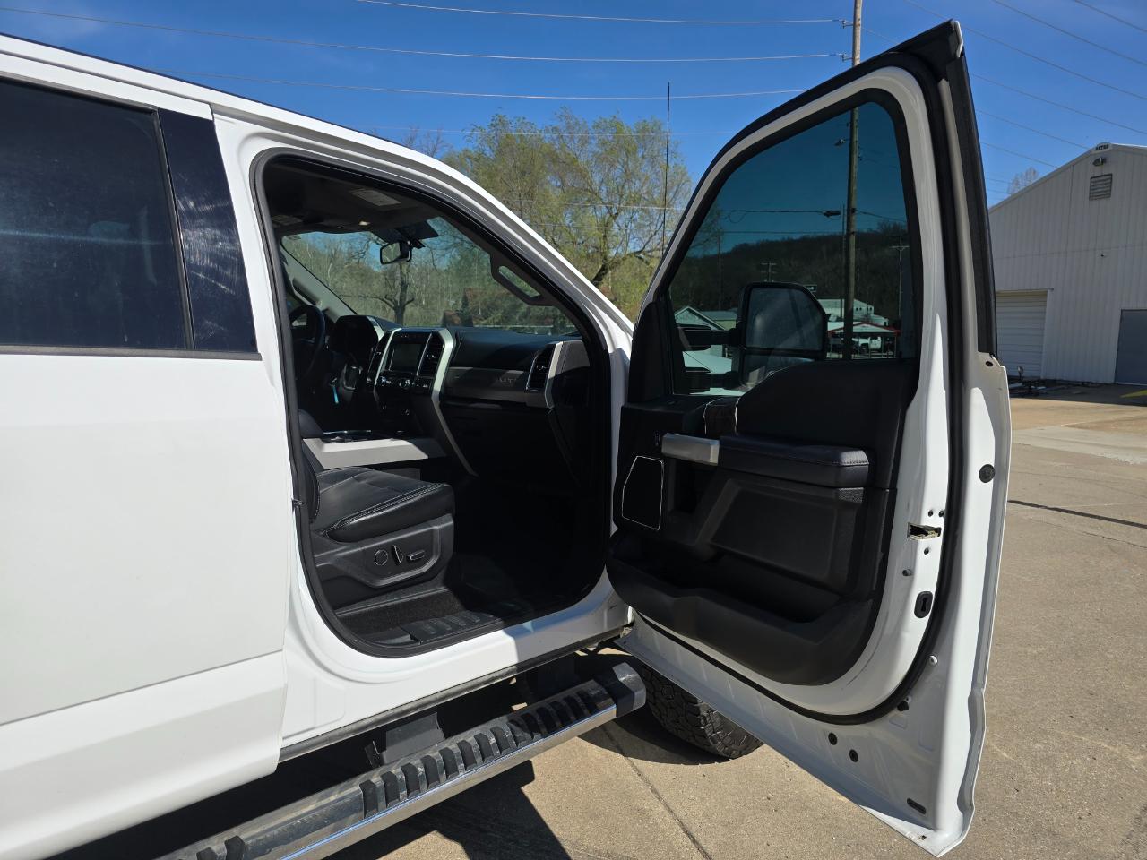 Ford F-250 SD Lariat Crew Cab 4WD 2018